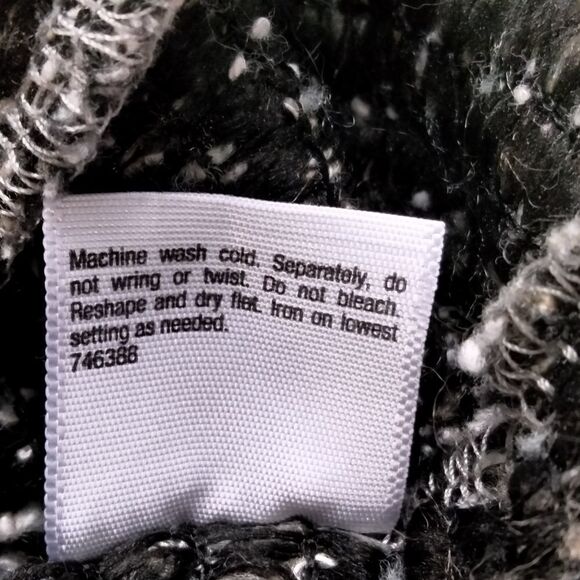 "a.n.a." woman's sweater  - Picture 7 of 10
